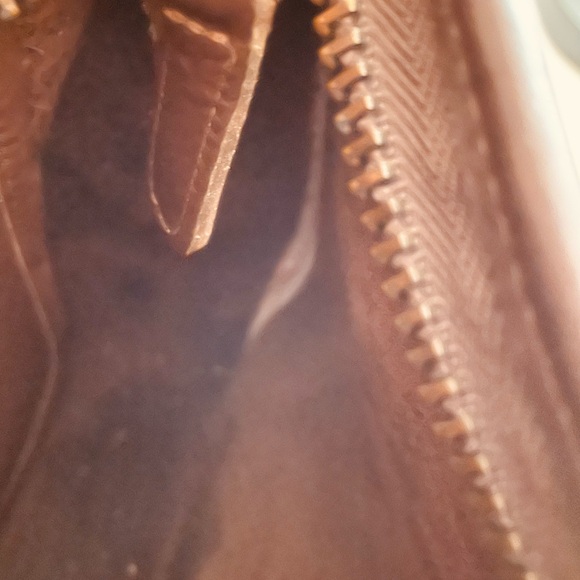 Vintage Coach 9951 Patricia Legacy Brown Leather Flap Bag - Gold Hardware - Picture 4 of 10